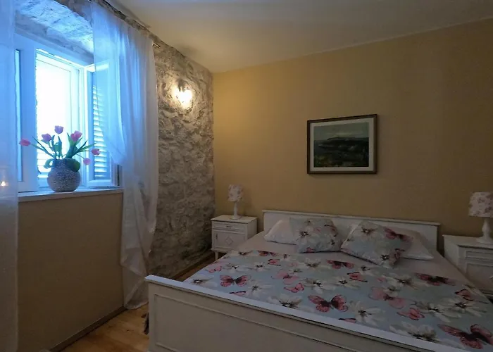 Villa Stone House Hedonia