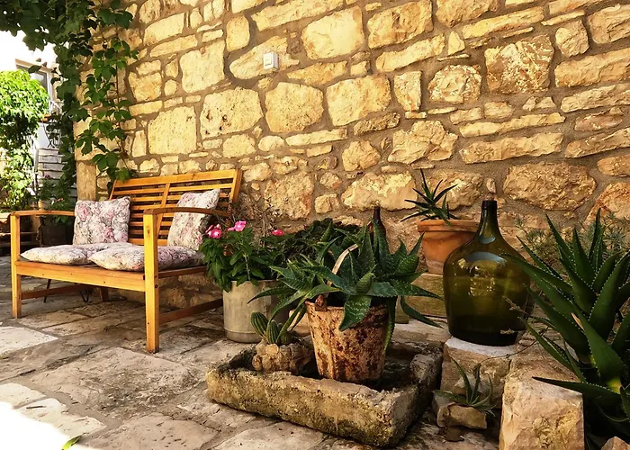 Villa Stone House Hedonia