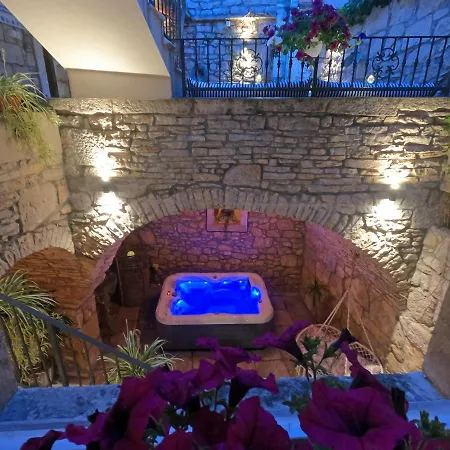 Stone House Hedonia