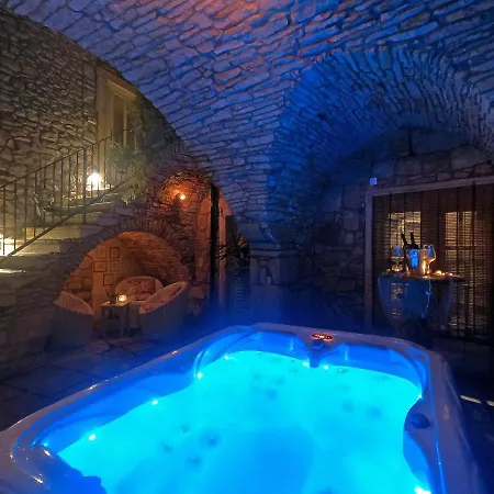 Stone House Hedonia *