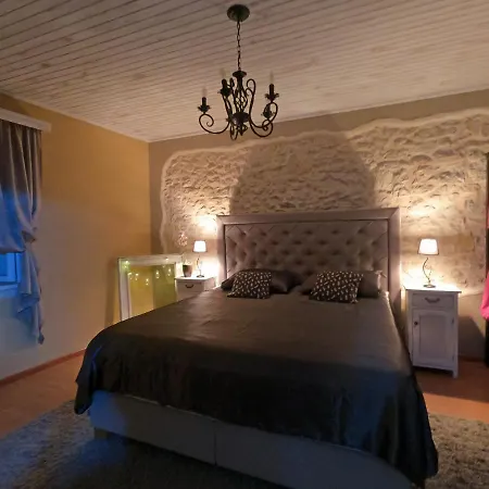 فيلة Stone House Hedonia *