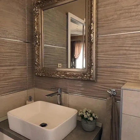 Stone House Hedonia *