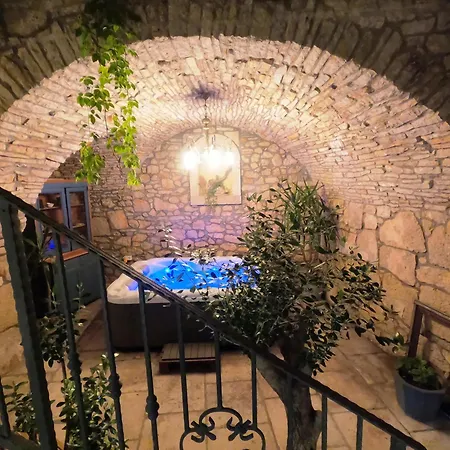 Stone House Hedonia *