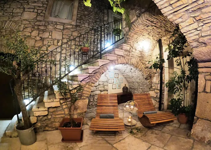 Stone House Hedonia *