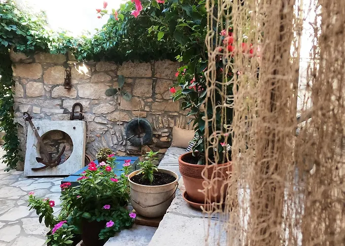 Stone House Hedonia Blato (Korcula)